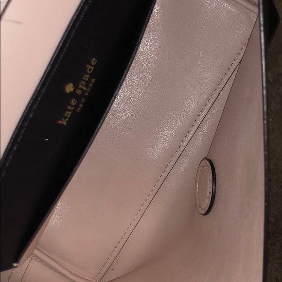 Kate Spade crossbody 💃🏻 - Picture 5 of 7